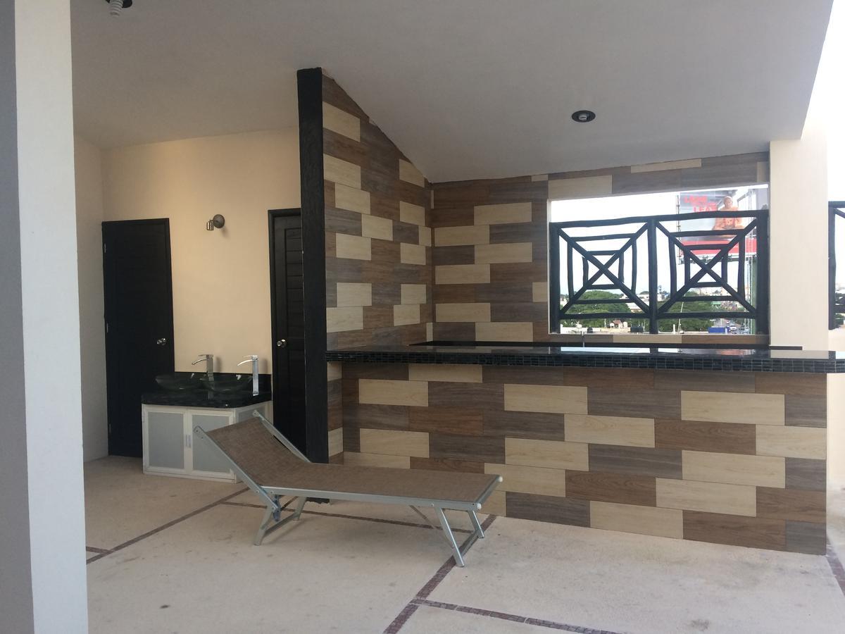 Hotel Suites La Roca كانكون المظهر الخارجي الصورة